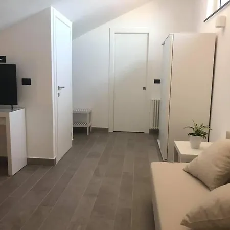 Oda ve Kahvaltı Farau 3*