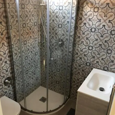 Oda ve Kahvaltı Farau